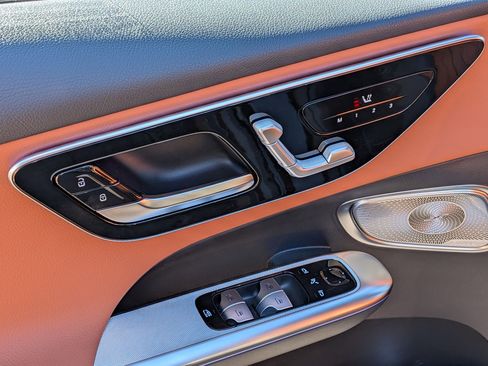 New 2026 Mercedes-Benz GLC 300 300 image 15