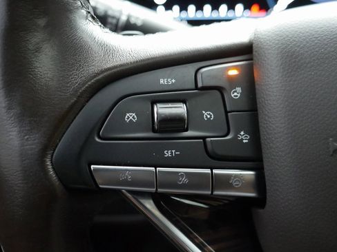 Used 2023 Cadillac Escalade ESV Premium Luxury image 12