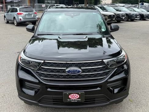 Used 2023 Ford Explorer XLT w/ Class IV Trailer Tow Package AWD/4WD image 2