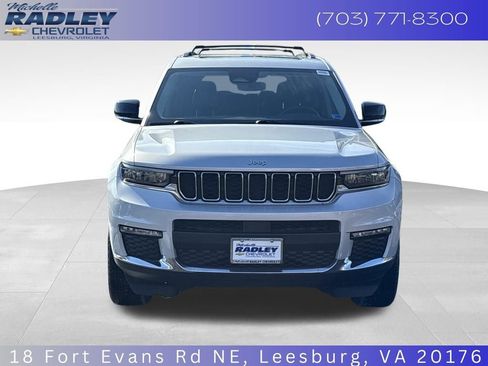 Used 2022 Jeep Grand Cherokee L Limited AWD/4WD image 9