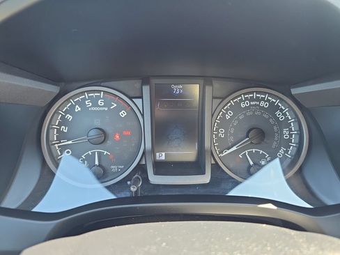 Used 2018 Toyota Tacoma TRD Sport w/ Technology Package AWD/4WD image 20