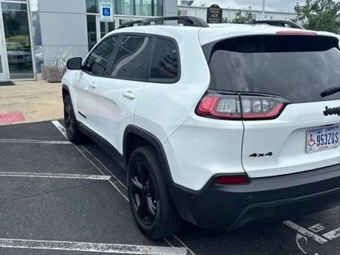Used 2023 Jeep Cherokee Altitude Lux w/ Lux Elite Package AWD/4WD image 8