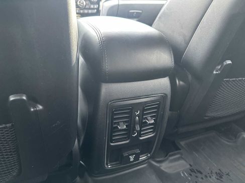 Used 2020 Jeep Grand Cherokee Altitude image 21