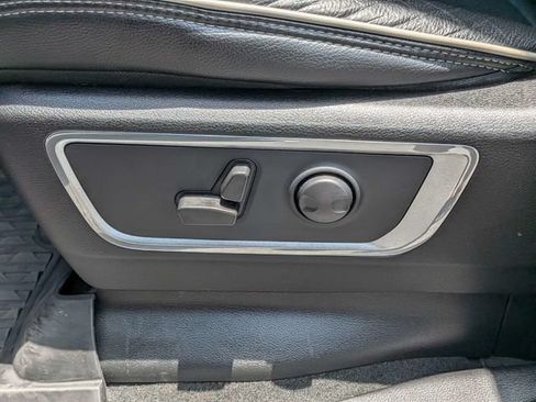 Used 2022 RAM 1500 Laramie AWD/4WD image 21