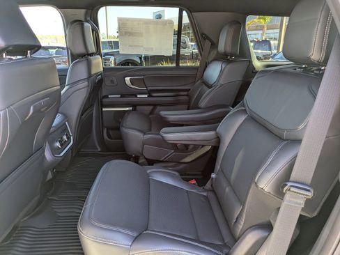 New 2025 Ford Expedition Platinum w/ Stealth Performance Package AWD/4WD image 16