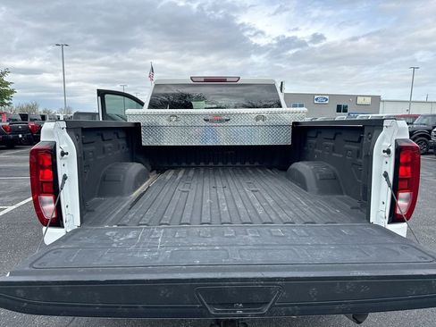 Used 2021 GMC Sierra 2500 4x4 Crew Cab w/ Gooseneck/5TH Wheel Package image 23