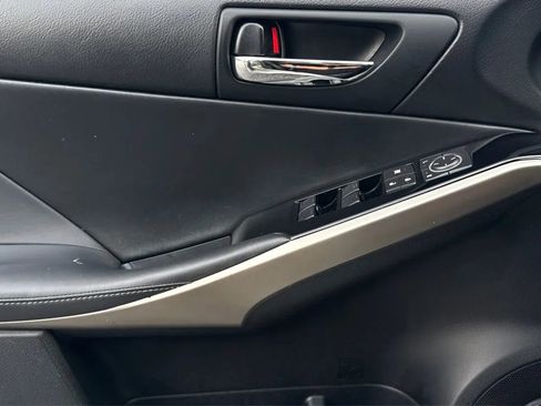 Used 2015 Lexus IS 250 RWD image 34