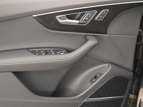 New 2025 Audi Q7 3.0T Premium Plus image 23