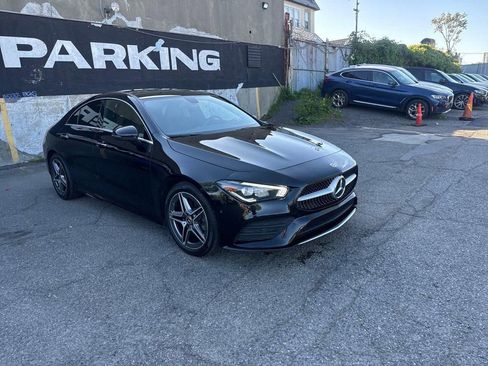 Used 2022 Mercedes-Benz CLA 250 4MATIC image 3