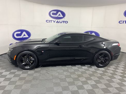 Used 2019 Chevrolet Camaro LT RWD image 6