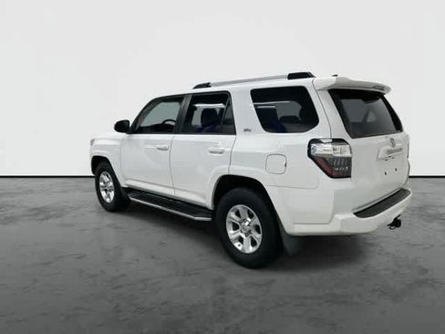 Used 2019 Toyota 4Runner SR5 RWD image 9