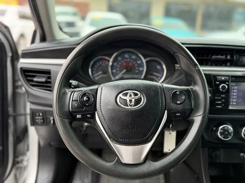 Used 2015 Toyota Corolla LE FWD image 28