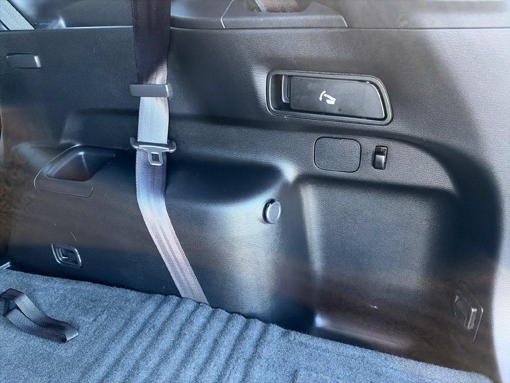 Used 2022 Mitsubishi Outlander SE AWD/4WD image 42