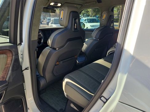 Used 2023 Rivian R1T Adventure image 9