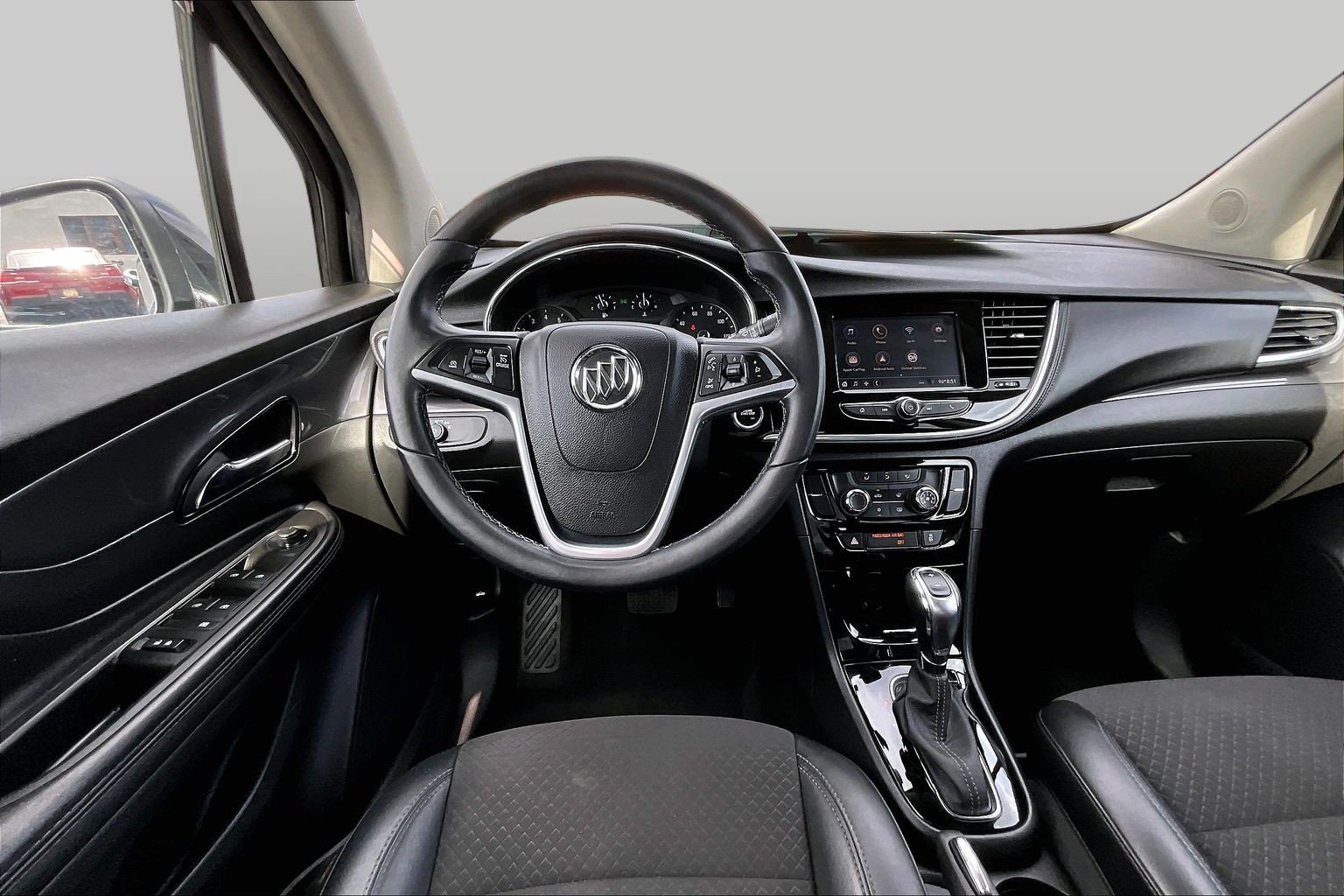 Used 2022 Buick Encore Preferred w/ Safety Package FWD image 5