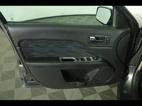 Used 2011 Ford Fusion SE w/ 202A Rapid Spec Order Code FWD image 11