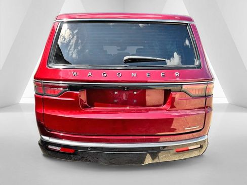 Used 2024 Jeep Wagoneer L Series II w/ Flexible Seating Group AWD/4WD image 6