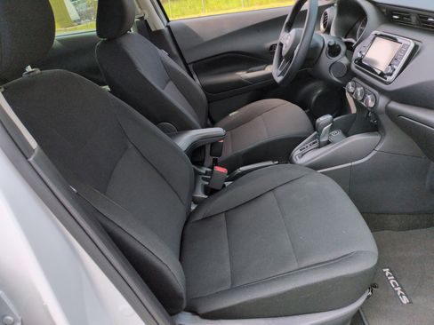 Certified 2025 Nissan Kicks Play S FWD image 33