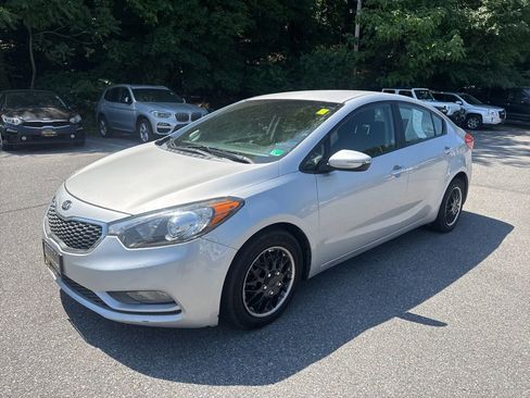 Used 2016 Kia Forte EX FWD image 3