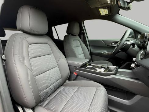New 2027 Chevrolet Equinox LT w/ Safety and Technology Package FWD image 10
