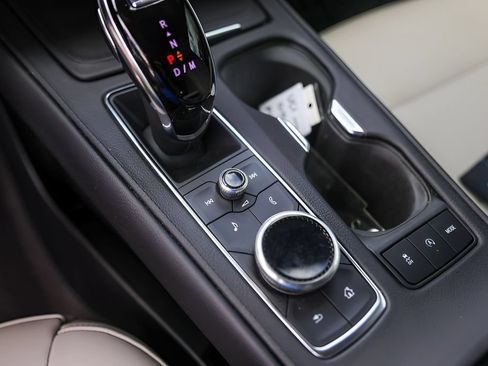 Used 2022 Cadillac XT4 Luxury FWD image 21
