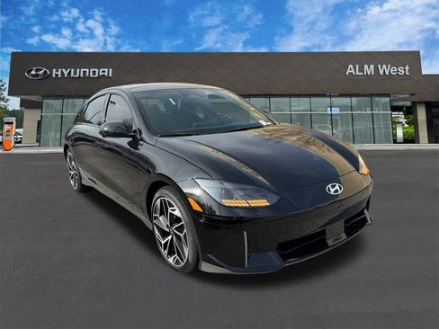 New 2025 Hyundai Ioniq 6 Limited image 3