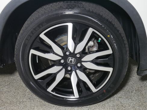 Used 2019 Honda Pilot Touring image 15