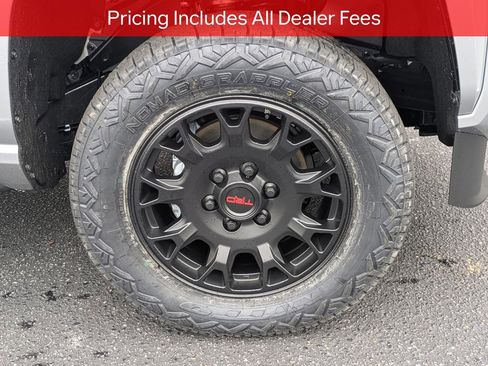 Certified 2026 Toyota Tacoma SR5 AWD/4WD image 12