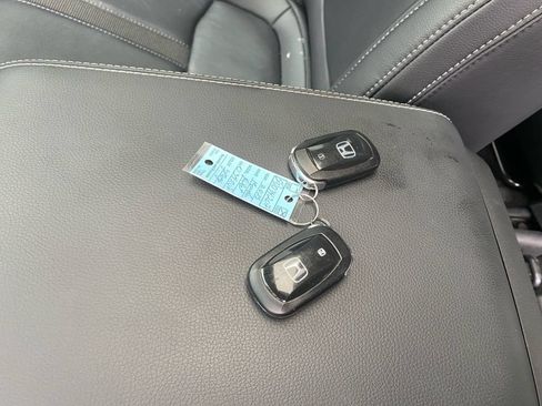 Used 2025 Honda Pilot Touring image 32