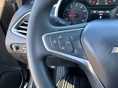 Used 2017 Chevrolet Malibu LT image 11