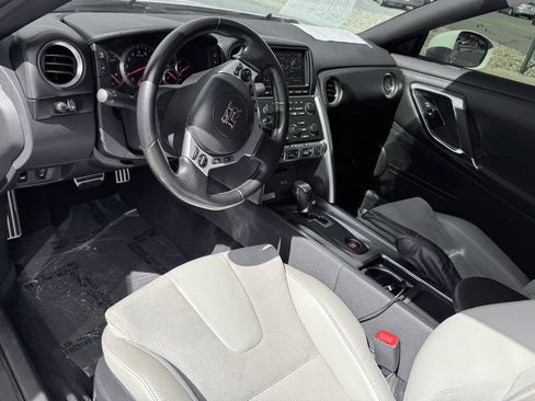 Used 2009 Nissan GT-R Premium AWD/4WD image 14