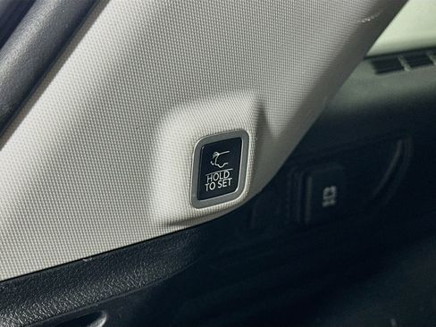 Used 2022 Jeep Grand Cherokee Limited 4xe AWD/4WD image 31