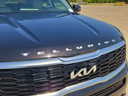 Certified 2022 Kia Telluride S FWD image 11