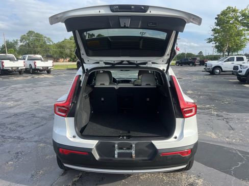 Used 2021 Volvo XC40 T5 Momentum AWD/4WD image 11