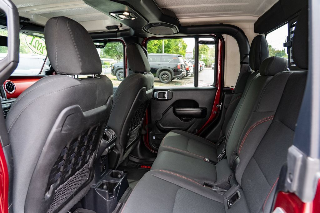 Used 2021 Jeep Gladiator Rubicon AWD/4WD image 25
