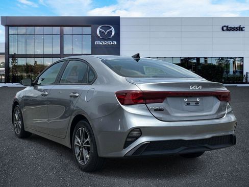 Used 2023 Kia Forte LXS FWD image 5