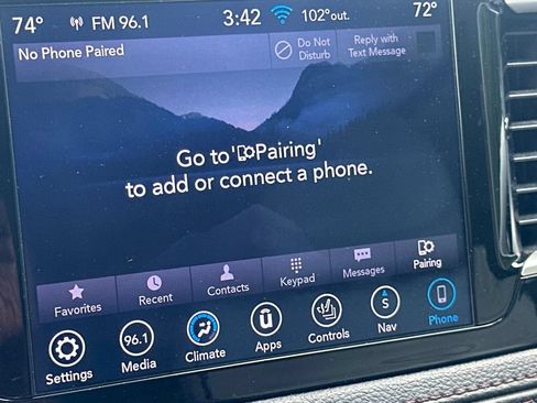 Used 2017 Chrysler Pacifica Limited FWD image 13