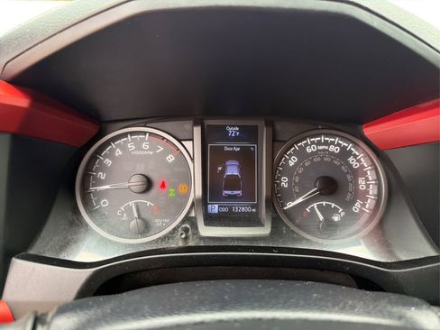 Used 2019 Toyota Tacoma TRD Off-Road image 17