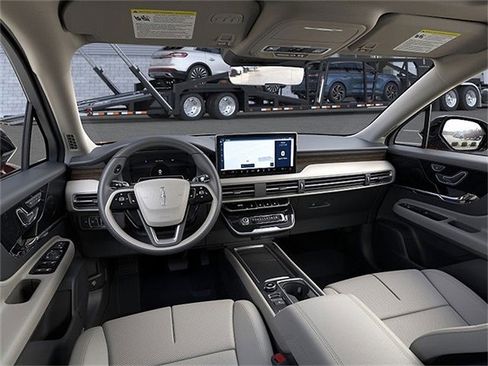 New 2026 Lincoln Corsair Reserve w/ Jet Appearance Package AWD/4WD image 9
