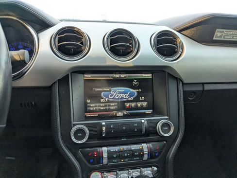 Used 2015 Ford Mustang Premium image 11