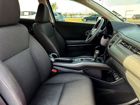 Used 2017 Honda HR-V EX image 23