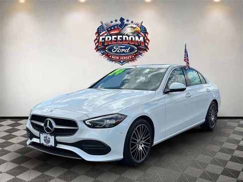 Used 2024 Mercedes-Benz C 300 4MATIC Sedan image 2