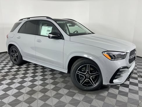 New 2026 Mercedes-Benz GLE 450 450 4MATIC image 2