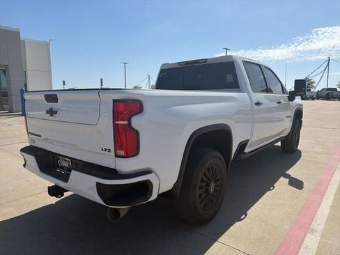 Used 2024 Chevrolet Silverado 2500 LTZ w/ LTZ Plus Package image 7