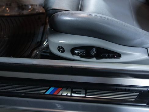 Used 2004 BMW M3 Convertible image 28