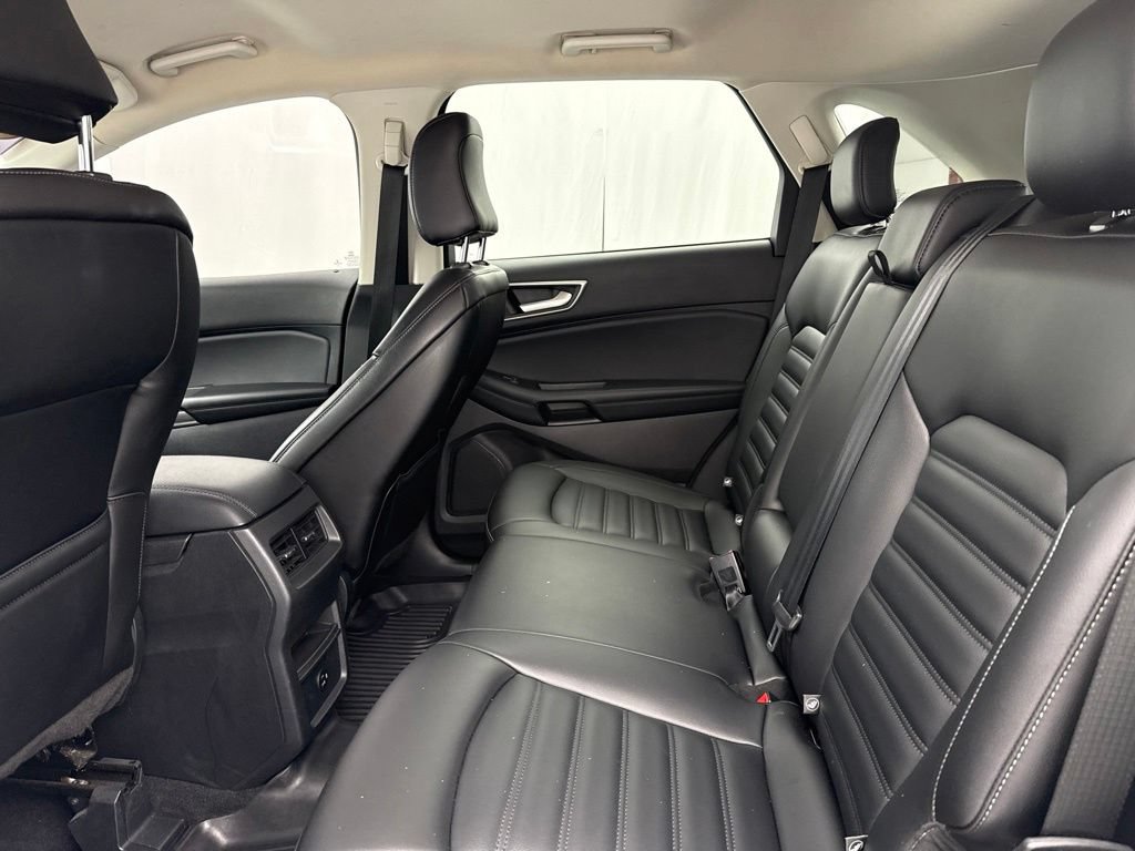Used 2022 Ford Edge SEL AWD/4WD image 16