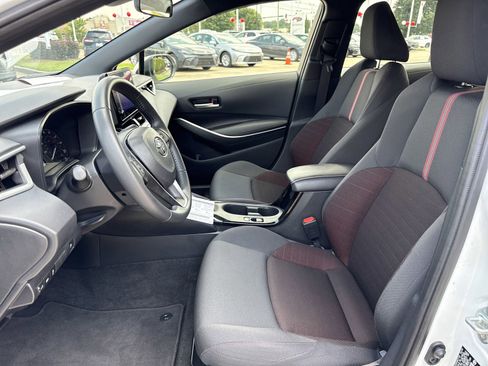 Used 2024 Toyota Corolla SE image 11