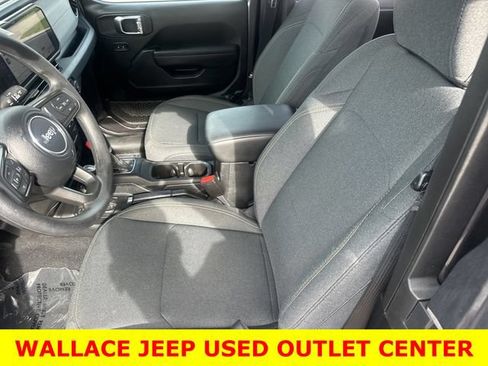 Used 2025 Jeep Wrangler Sport AWD/4WD image 14
