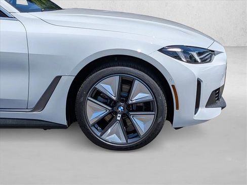 New 2026 BMW i4 eDrive40 RWD image 10