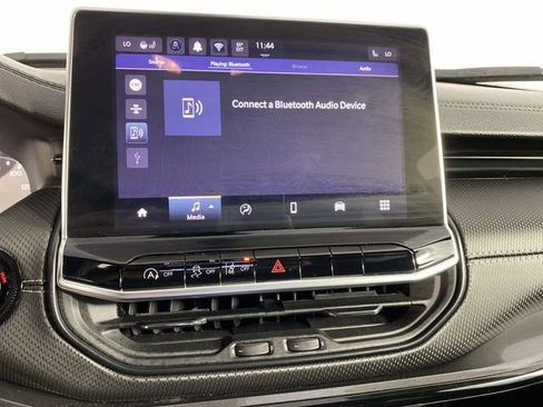 Used 2024 Jeep Compass Latitude w/ Sun and Sound Group AWD/4WD image 19
